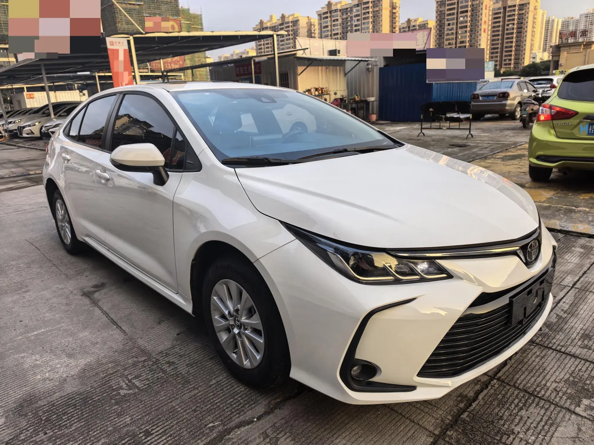 2019 TOYOTA COROLLA thumbnail 3