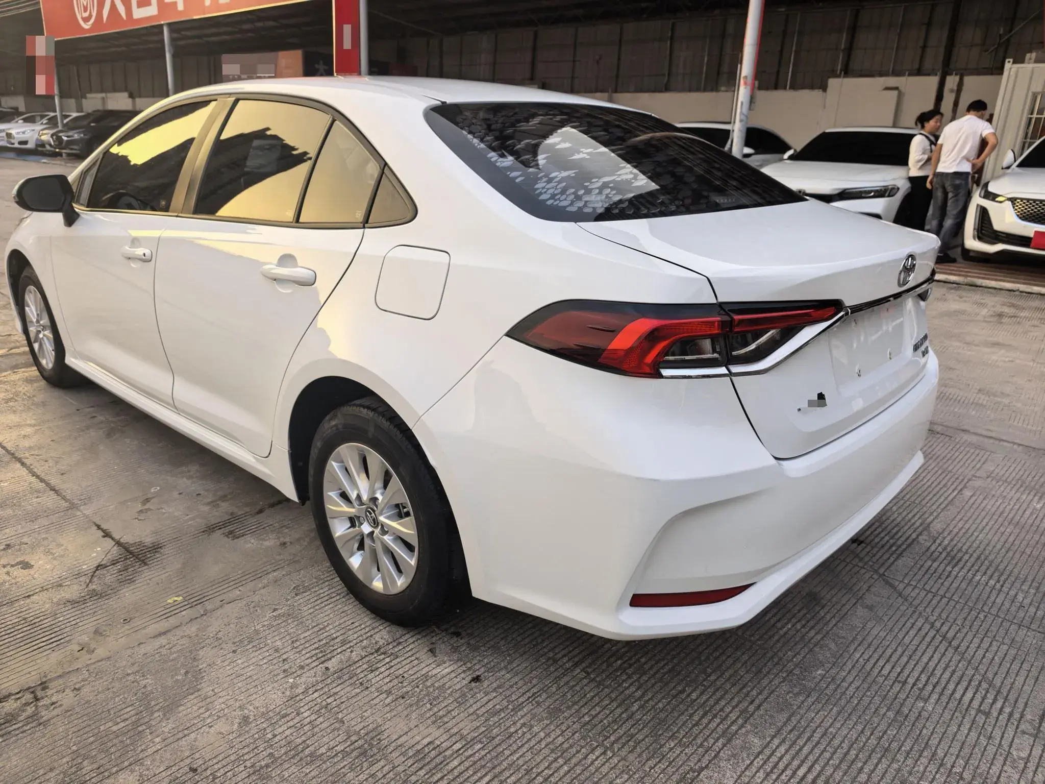 2019 TOYOTA COROLLA thumbnail 4