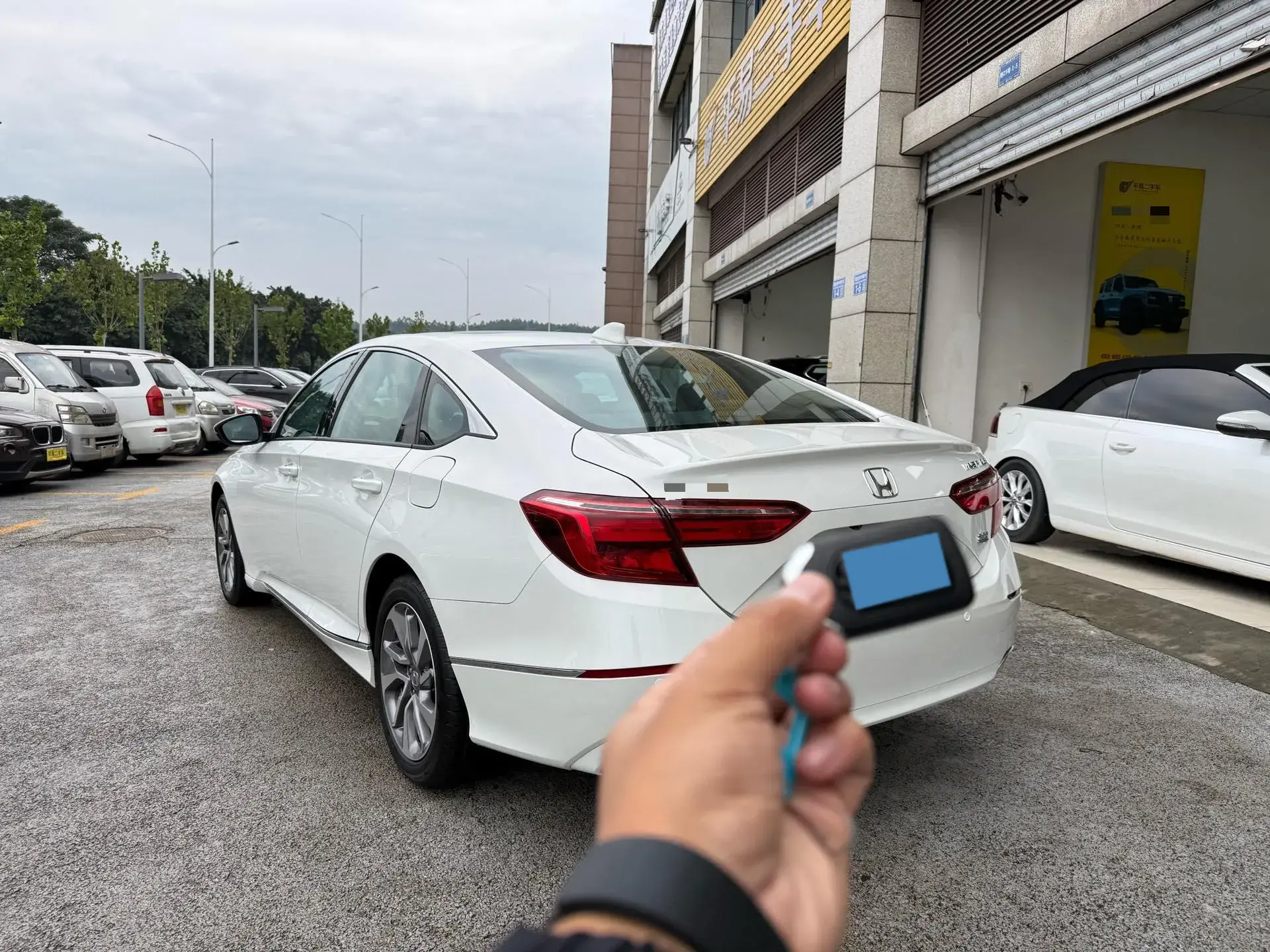 2019 HONDA INSPIRE thumbnail 3