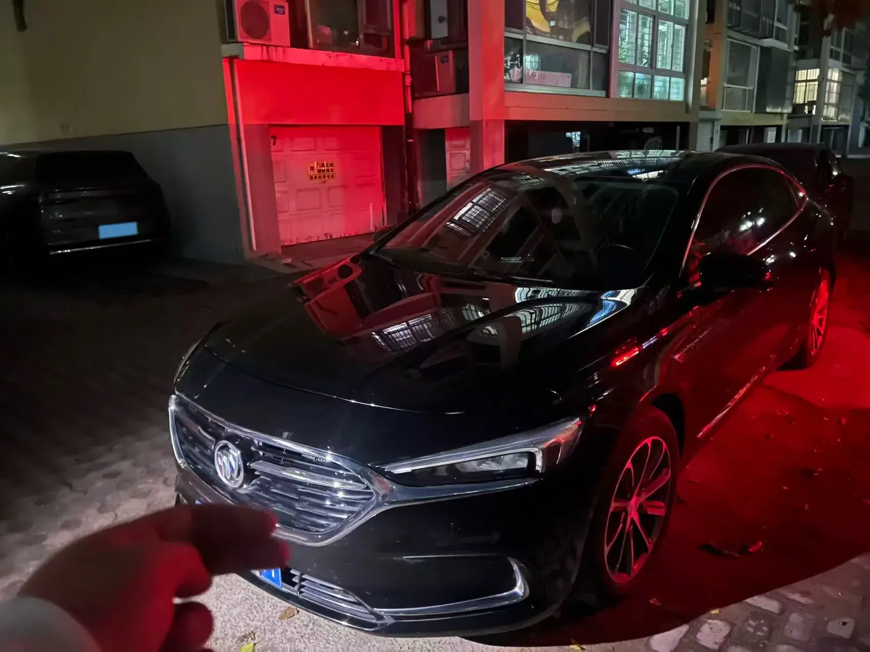 2021 BUICK LARCOSSE view 1