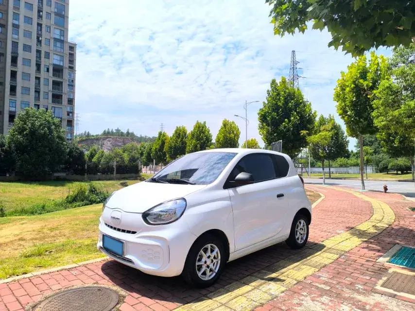 2022 ROEWE CLEVER view 1