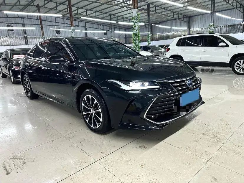 2023 TOYOTA AVALON thumbnail 3
