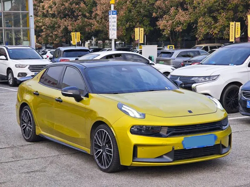 2019 LYNK&CO 03 thumbnail 3