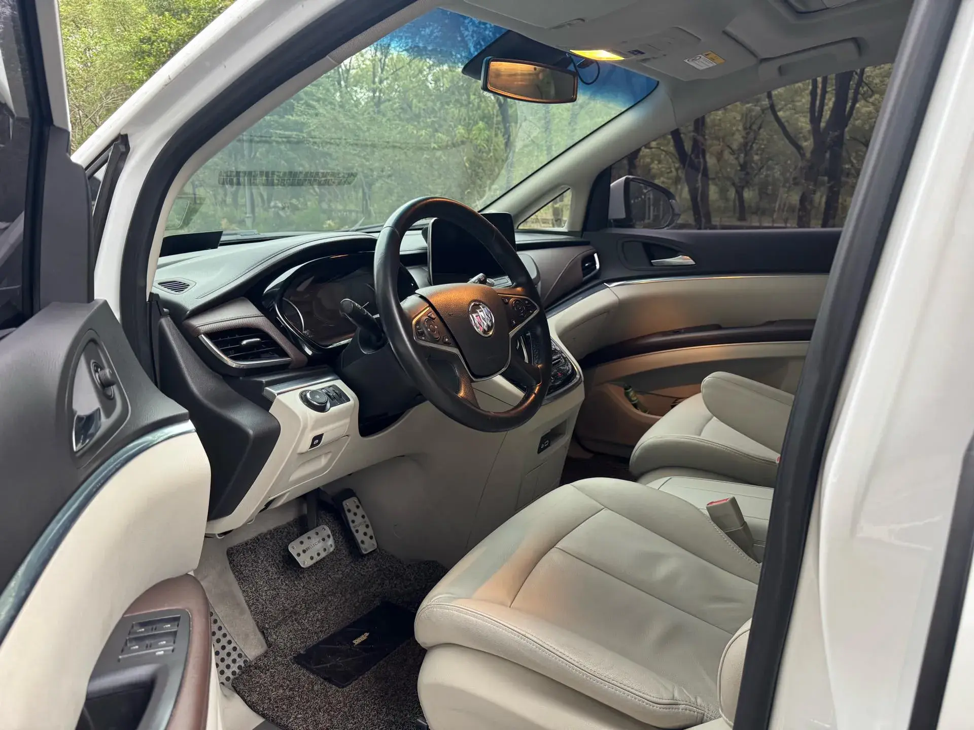 2021 BUICK GL8 thumbnail 4