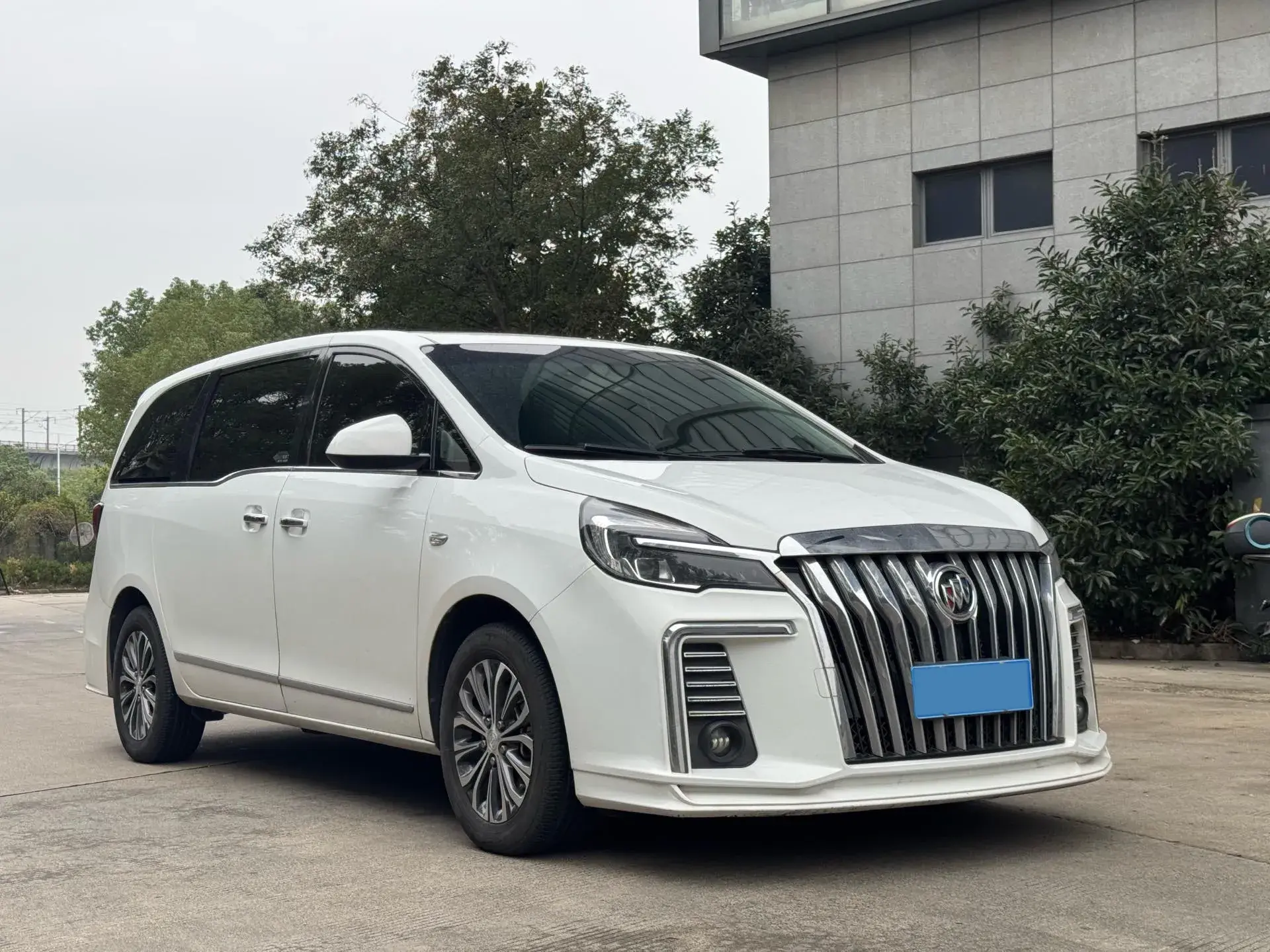 2021 BUICK GL8 thumbnail 3