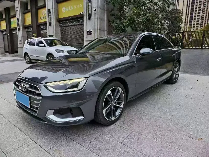2020 AUDI A4L view 1