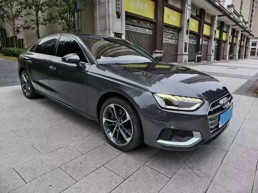 2020 AUDI A4L thumbnail 2