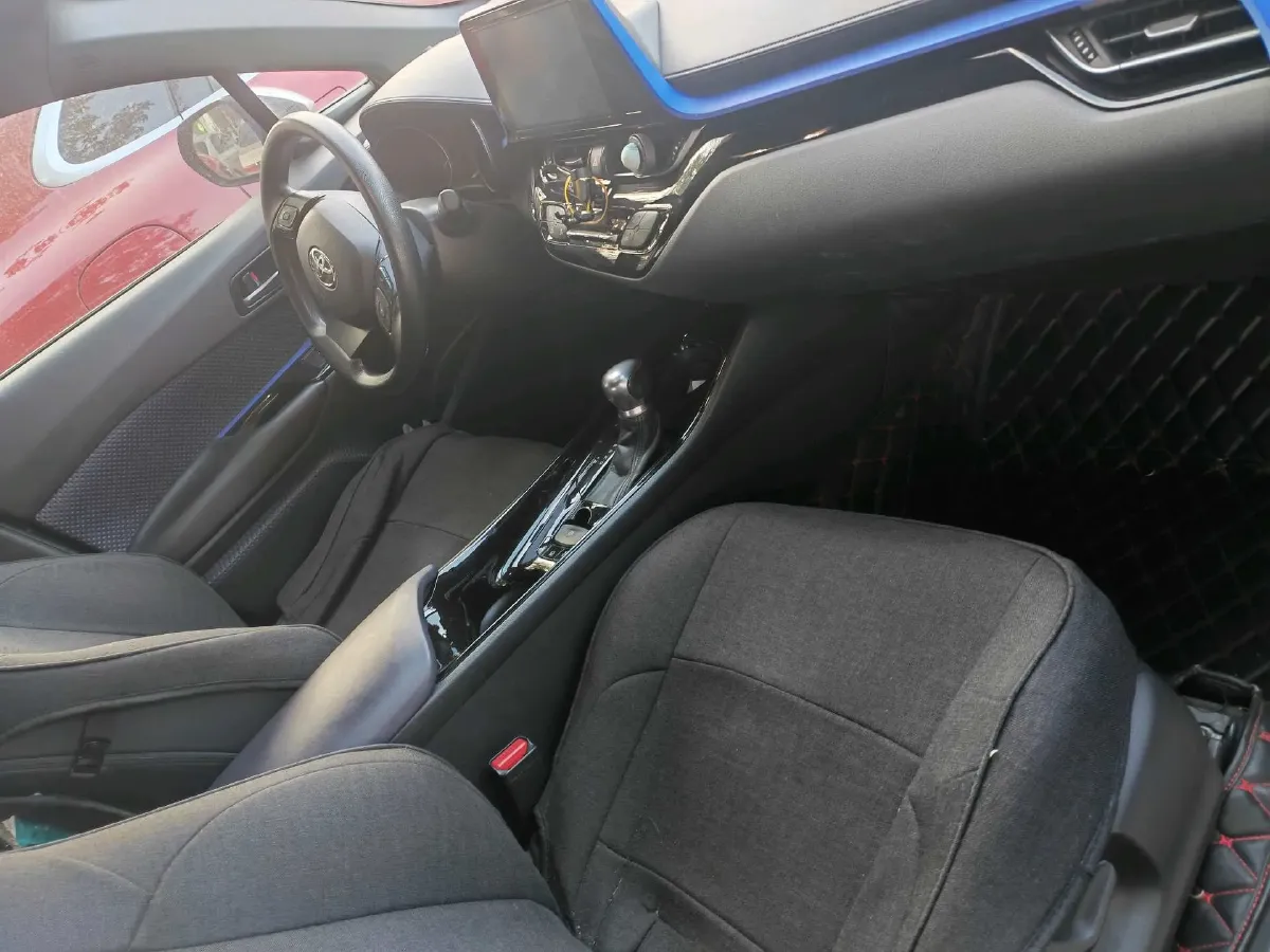 2020 Toyota C-HR 2.0L 171HP L4 CVT,autocango,china used car exporter,china ev exporter,chinese used car exporter,chinese used ev exporter