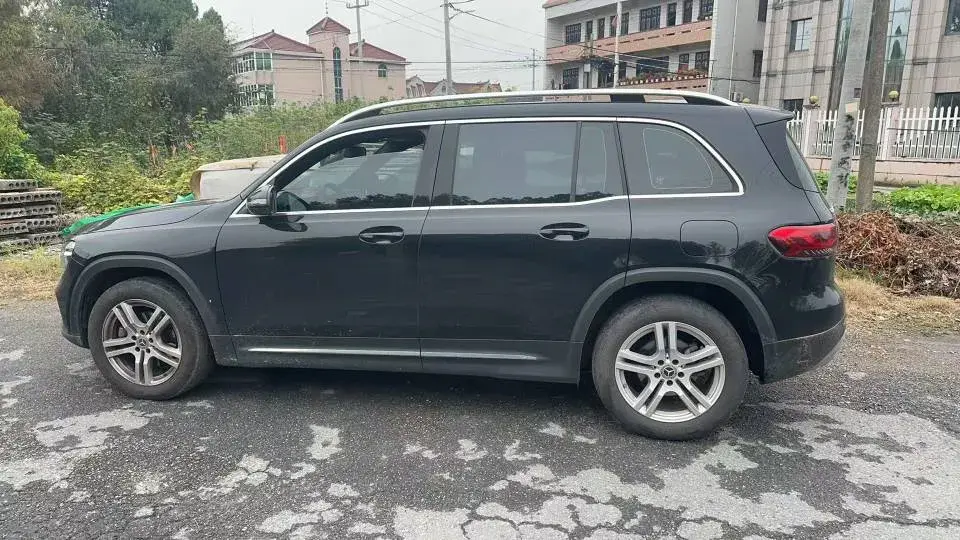 2023 MERCEDES-BENZ GLB thumbnail 2