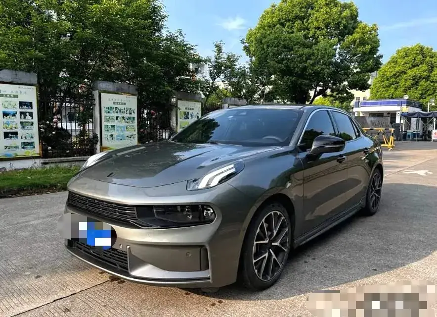 2022 LYNK&CO 03 view 1