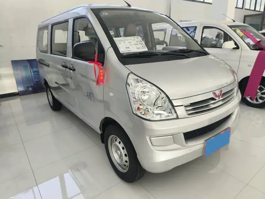 2022 WULING RONGGUANG thumbnail 2