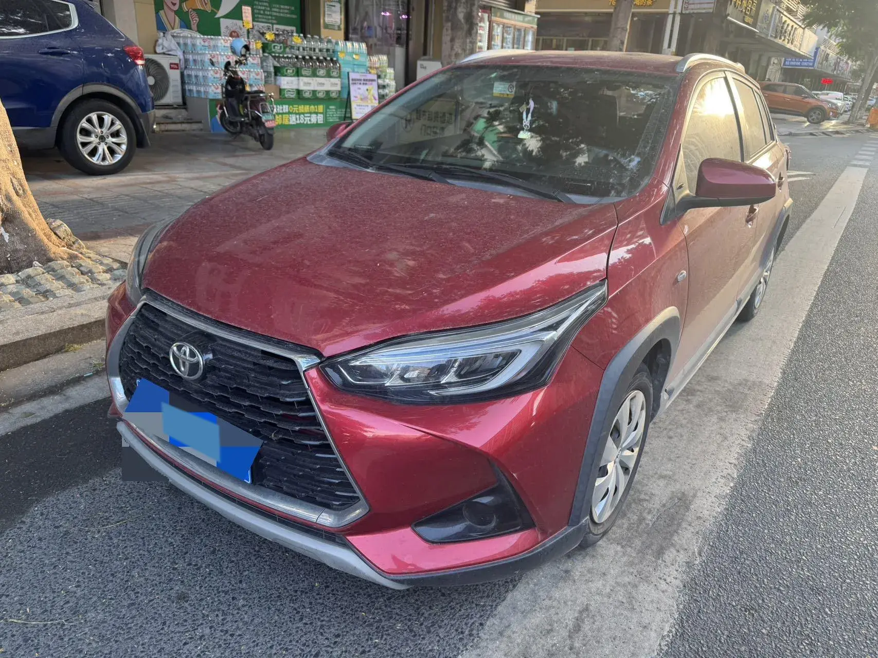 2022 TOYOTA YARIS view 1