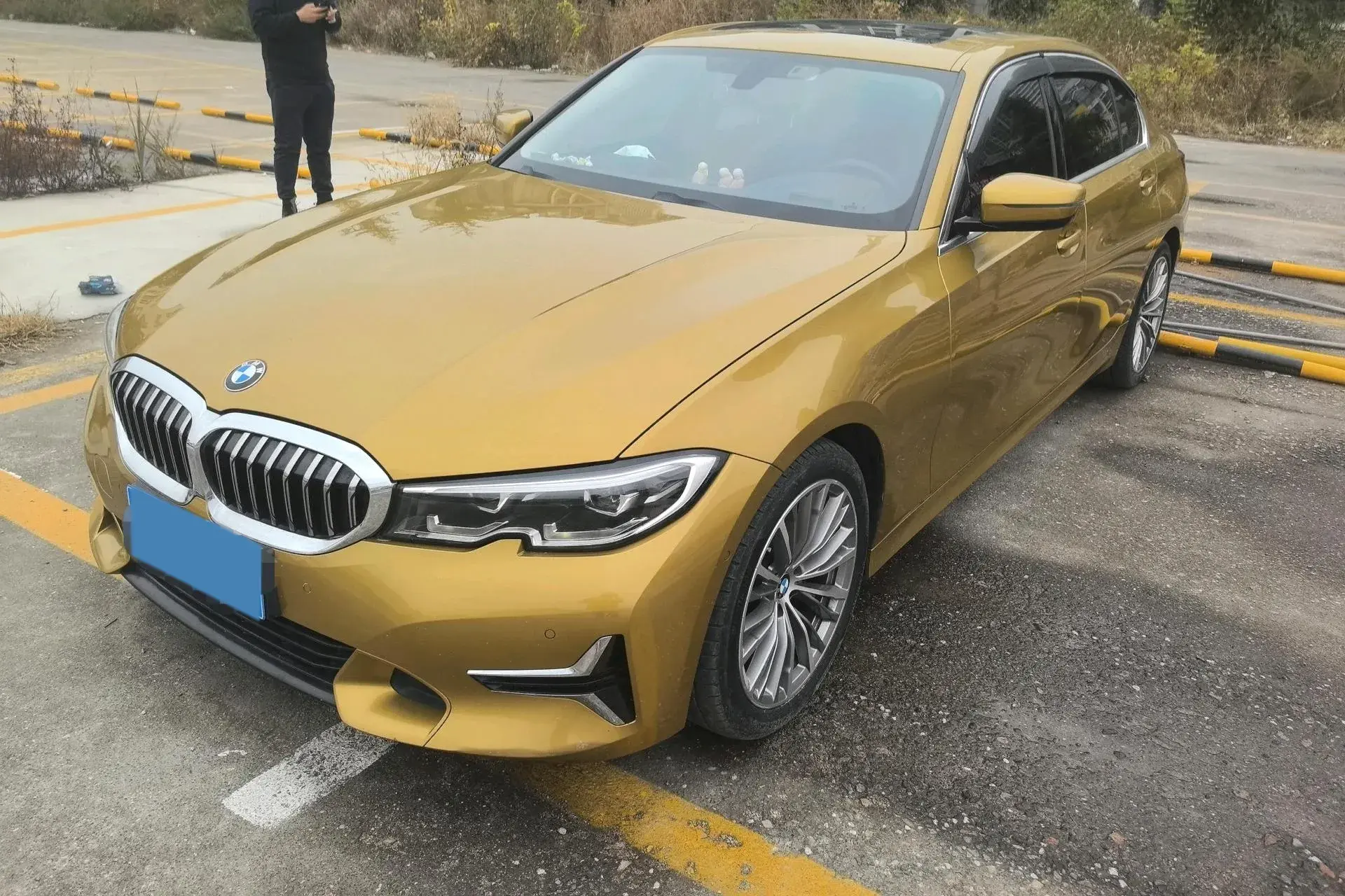 2020 BMW 3 view 1