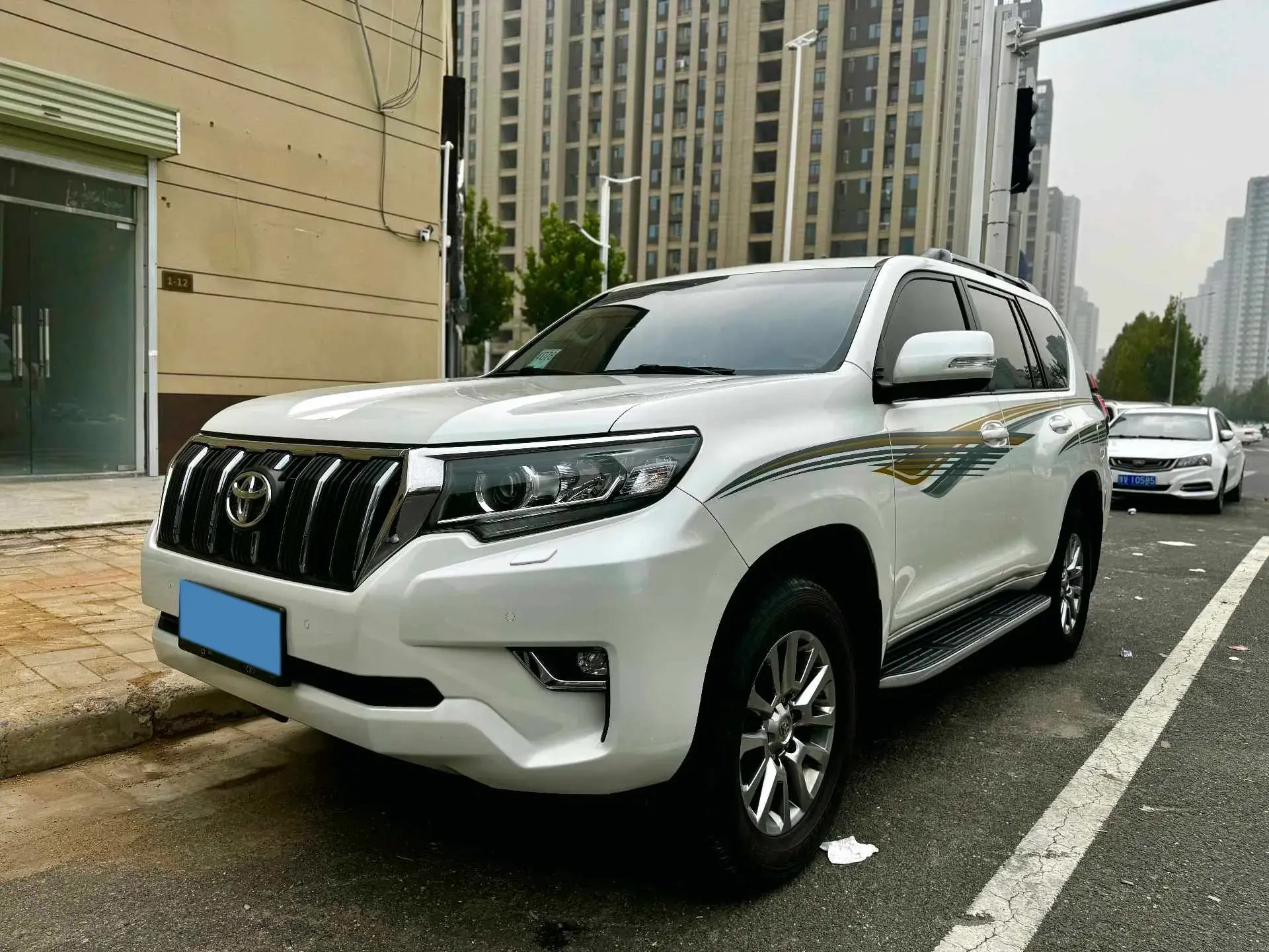 2018 TOYOTA LAND view 1