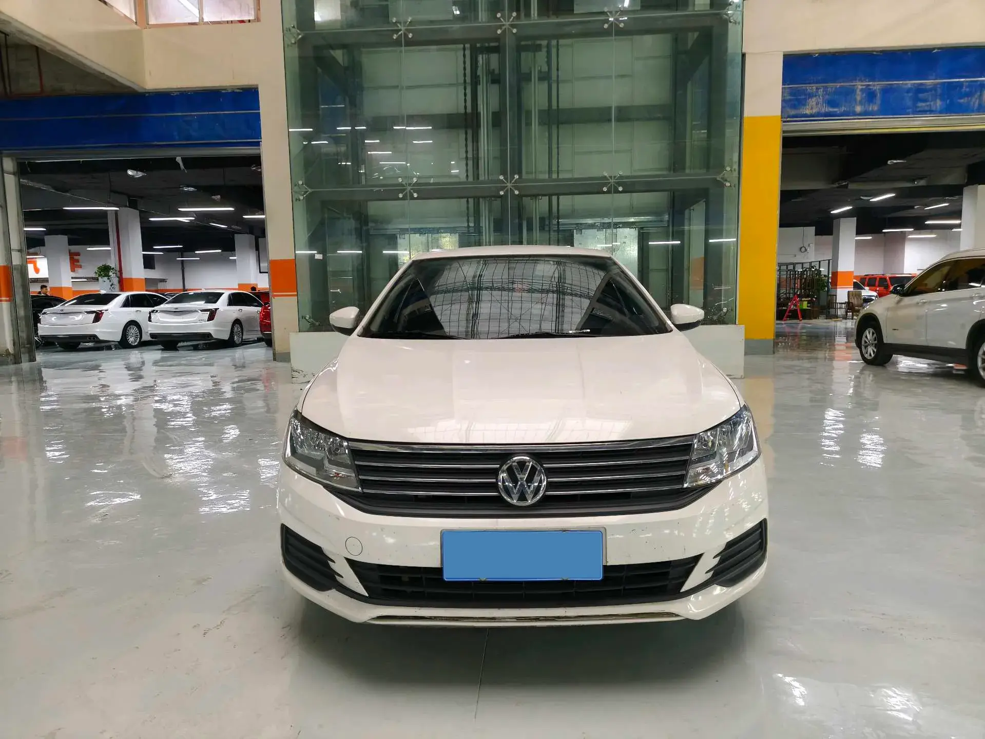 2019 VOLKSWAGEN LAVIDA thumbnail 2