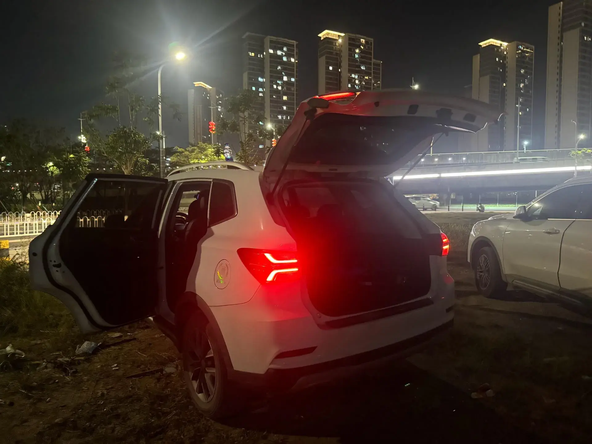 2022 ROEWE RX5 thumbnail 4