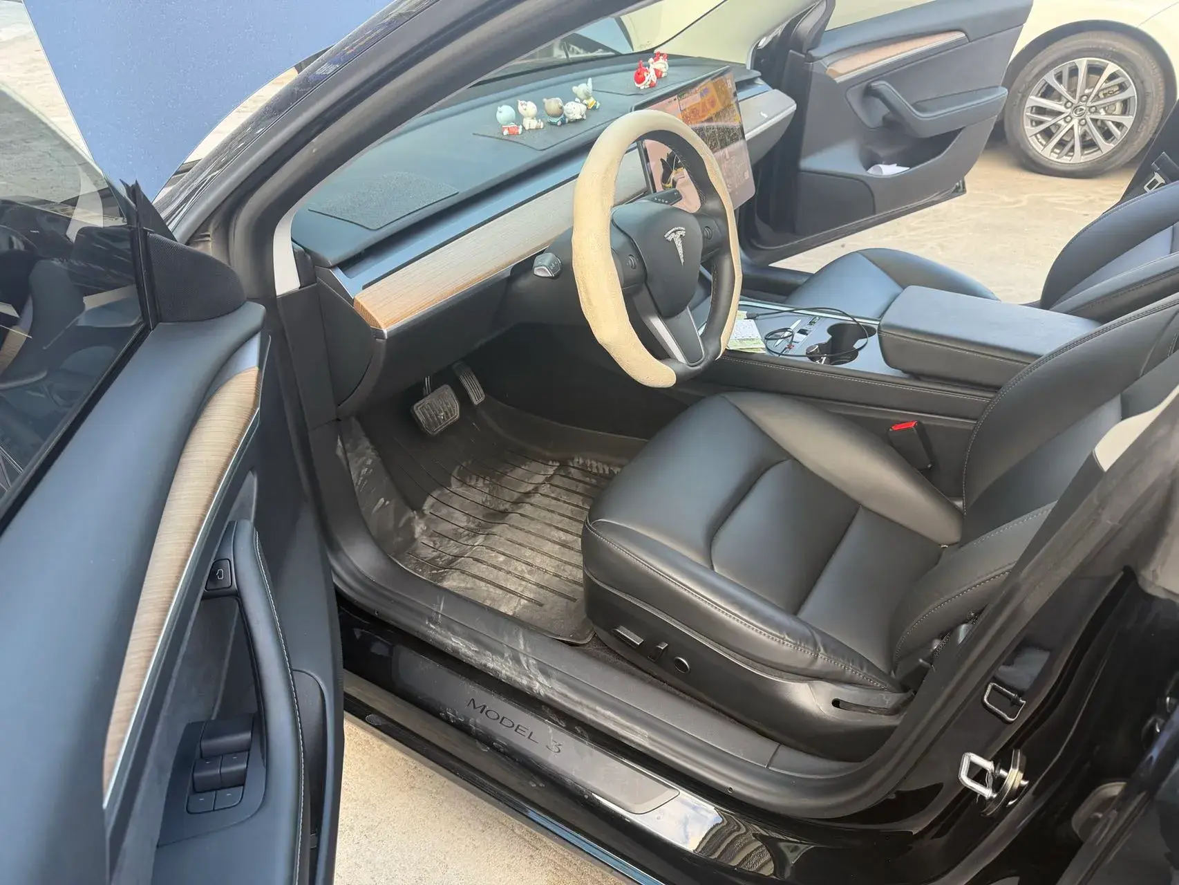 2021 TESLA MODEL thumbnail 2