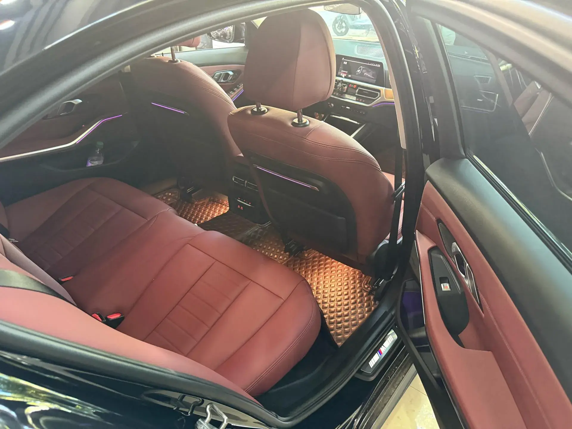 2021 BMW 3 thumbnail 4