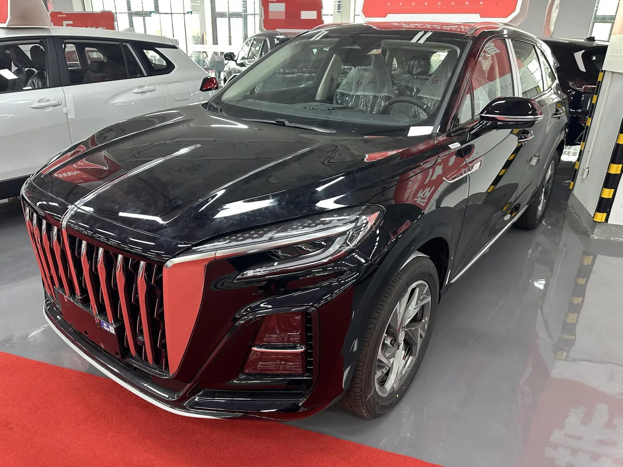 2024 HONGQI HS3 view 1