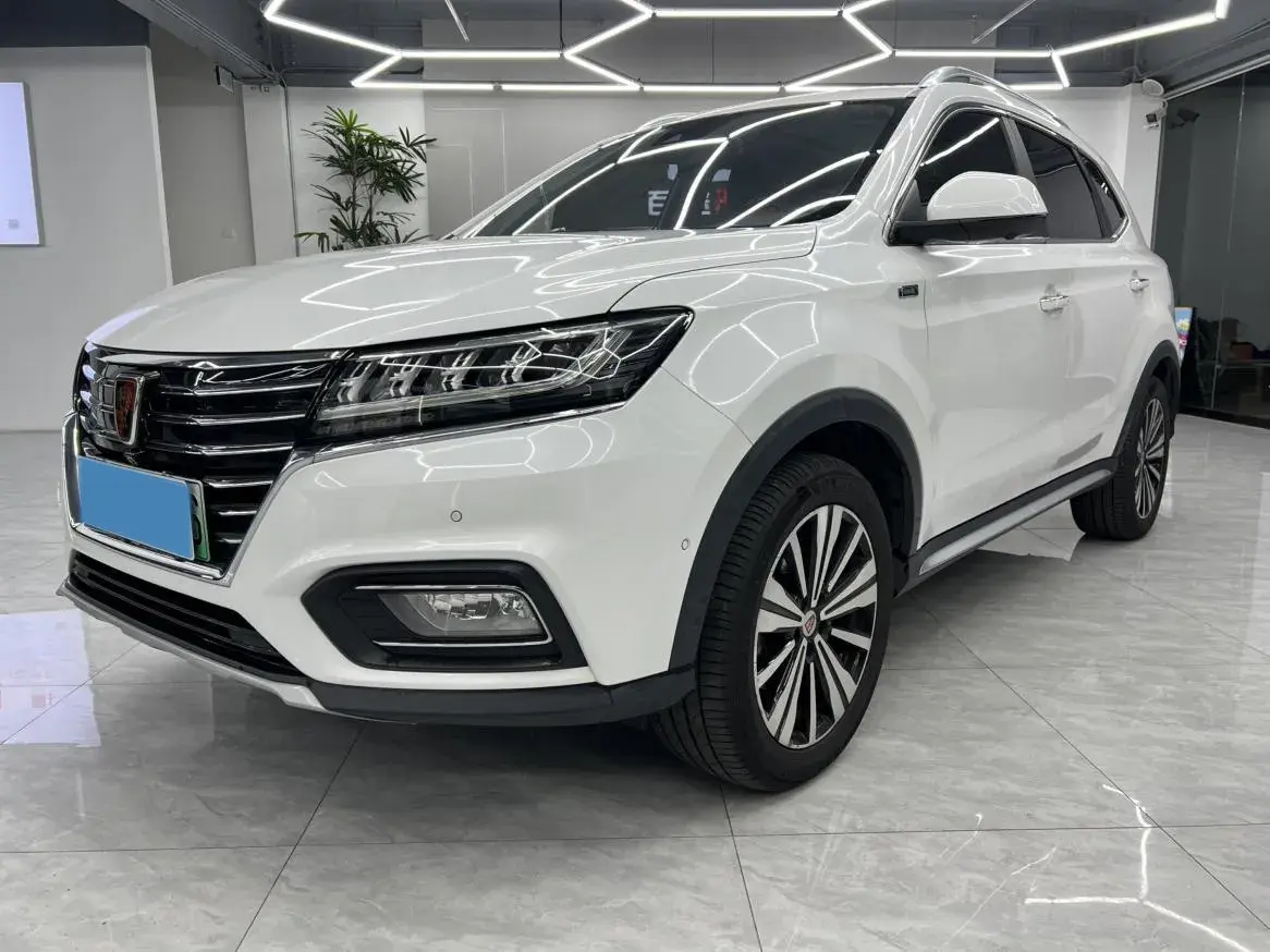2017 ROEWE RX5 view 1