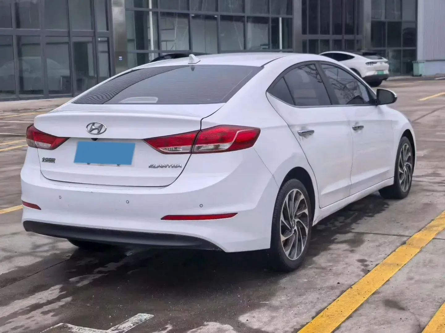 2019 HYUNDAI ELANTRA thumbnail 3