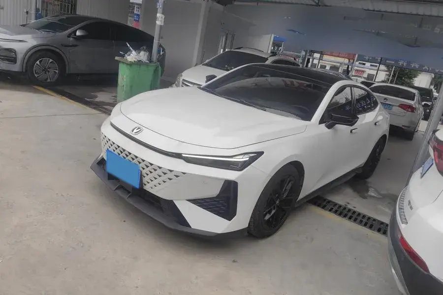 2024 ChangAn UNI-V 1.5T 188HP L4 7DCT