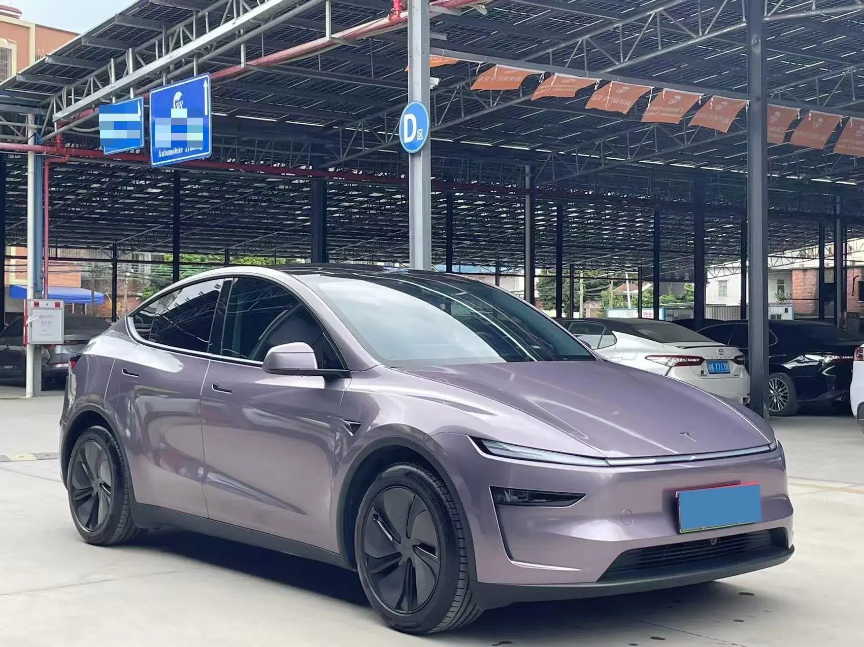 2025 TESLA MODEL thumbnail 3