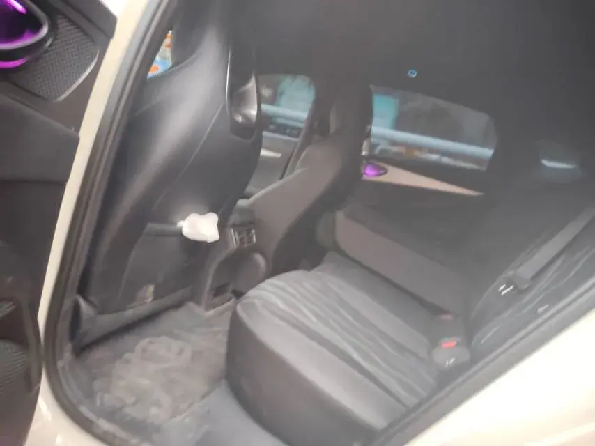 2024 BYD SEAL thumbnail 4