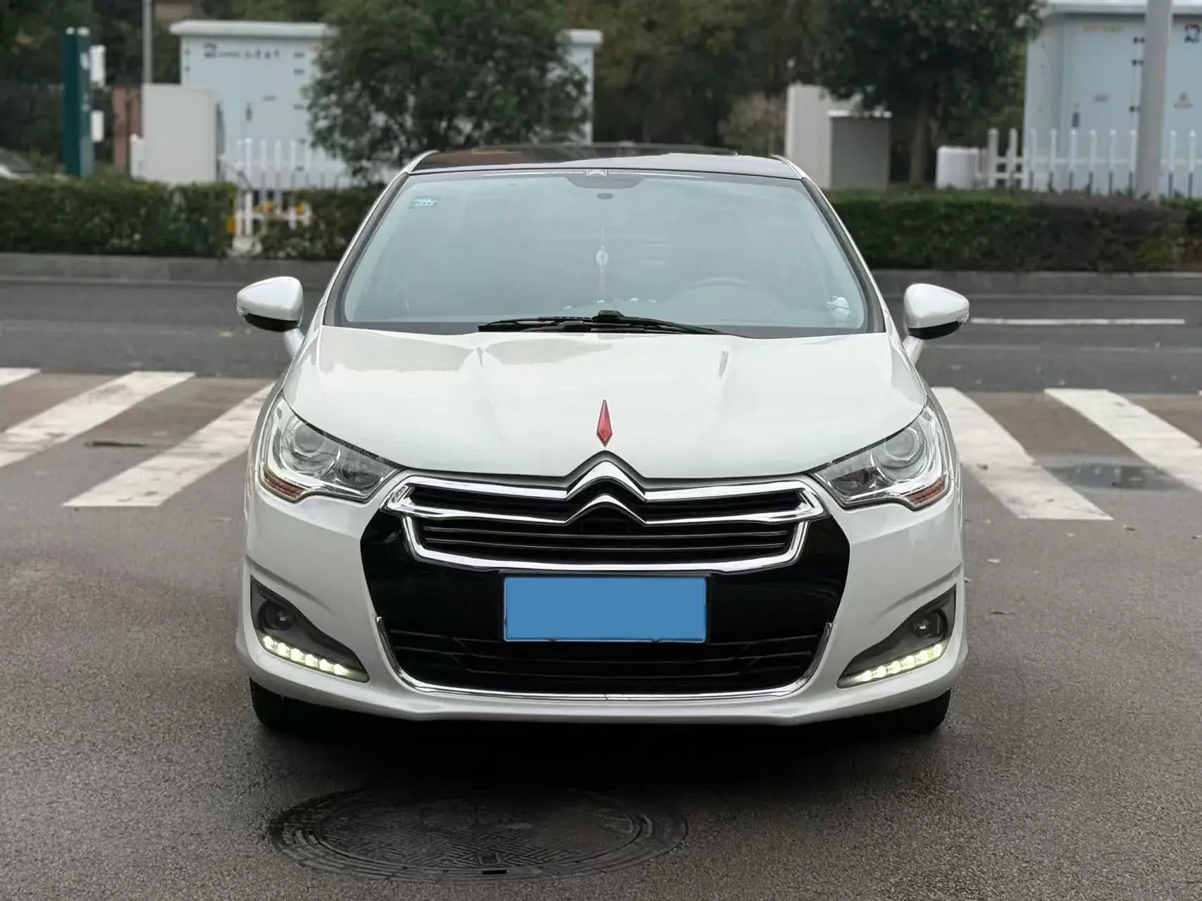 2015 CITROEN C4L thumbnail 2