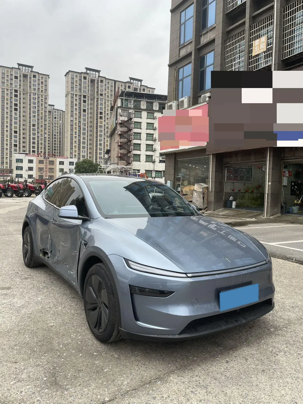 2025 TESLA MODEL thumbnail 3