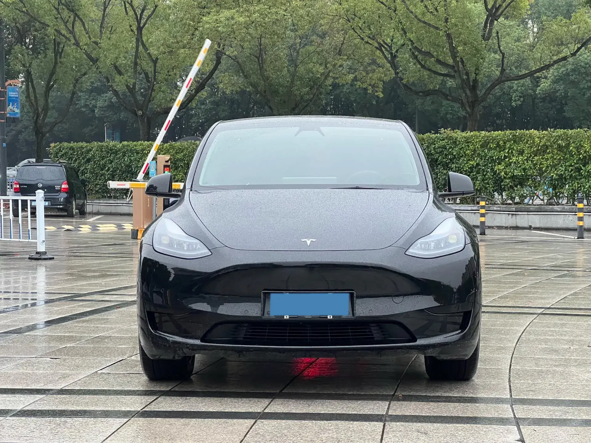 2022 TESLA MODEL thumbnail 2