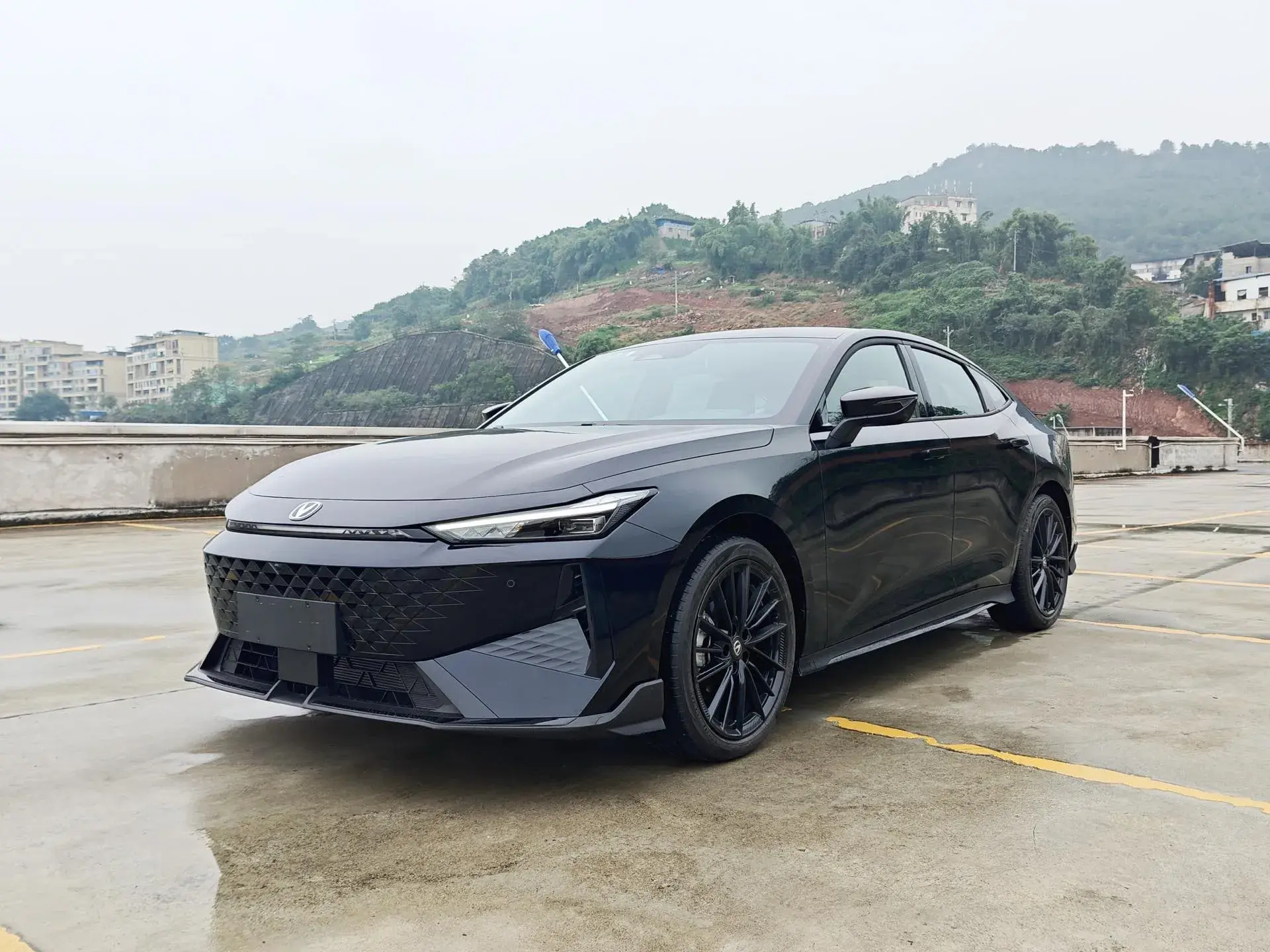 2025 CHANGAN UNI-V view 1