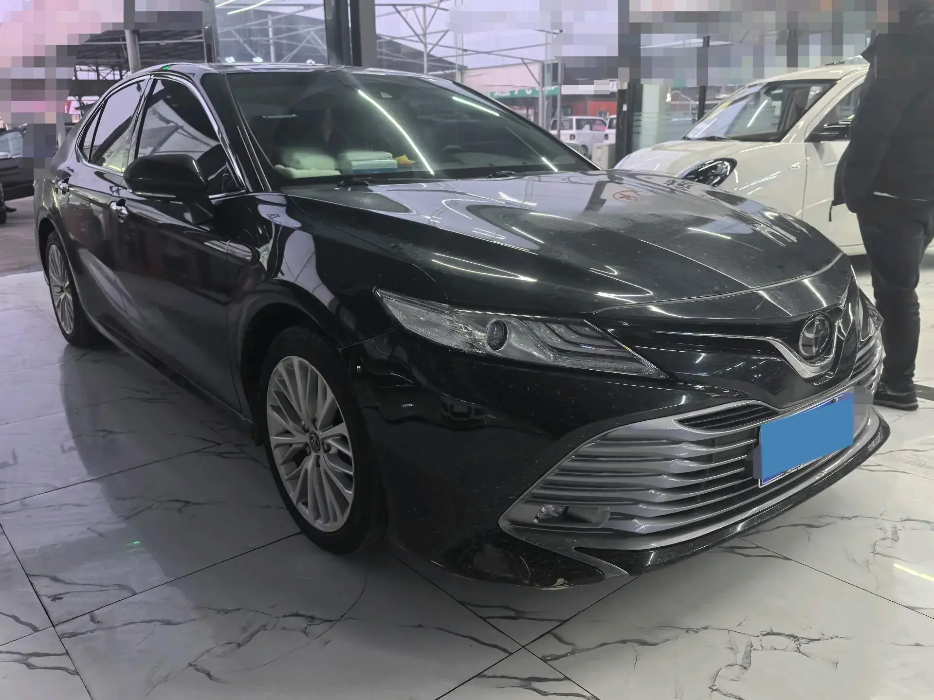 2019 TOYOTA CAMRY thumbnail 3