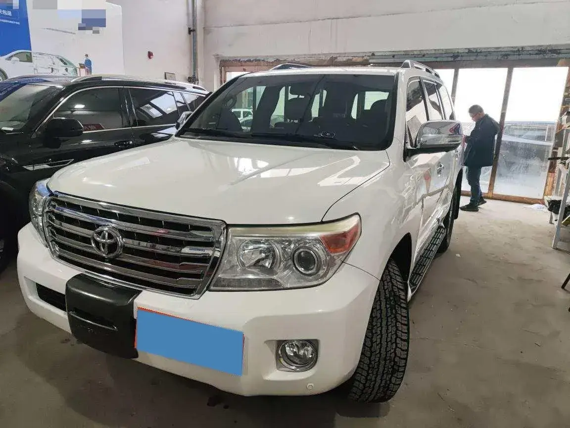 2012 Toyota Land Cruiser 4.0L 275HP V6 5AT