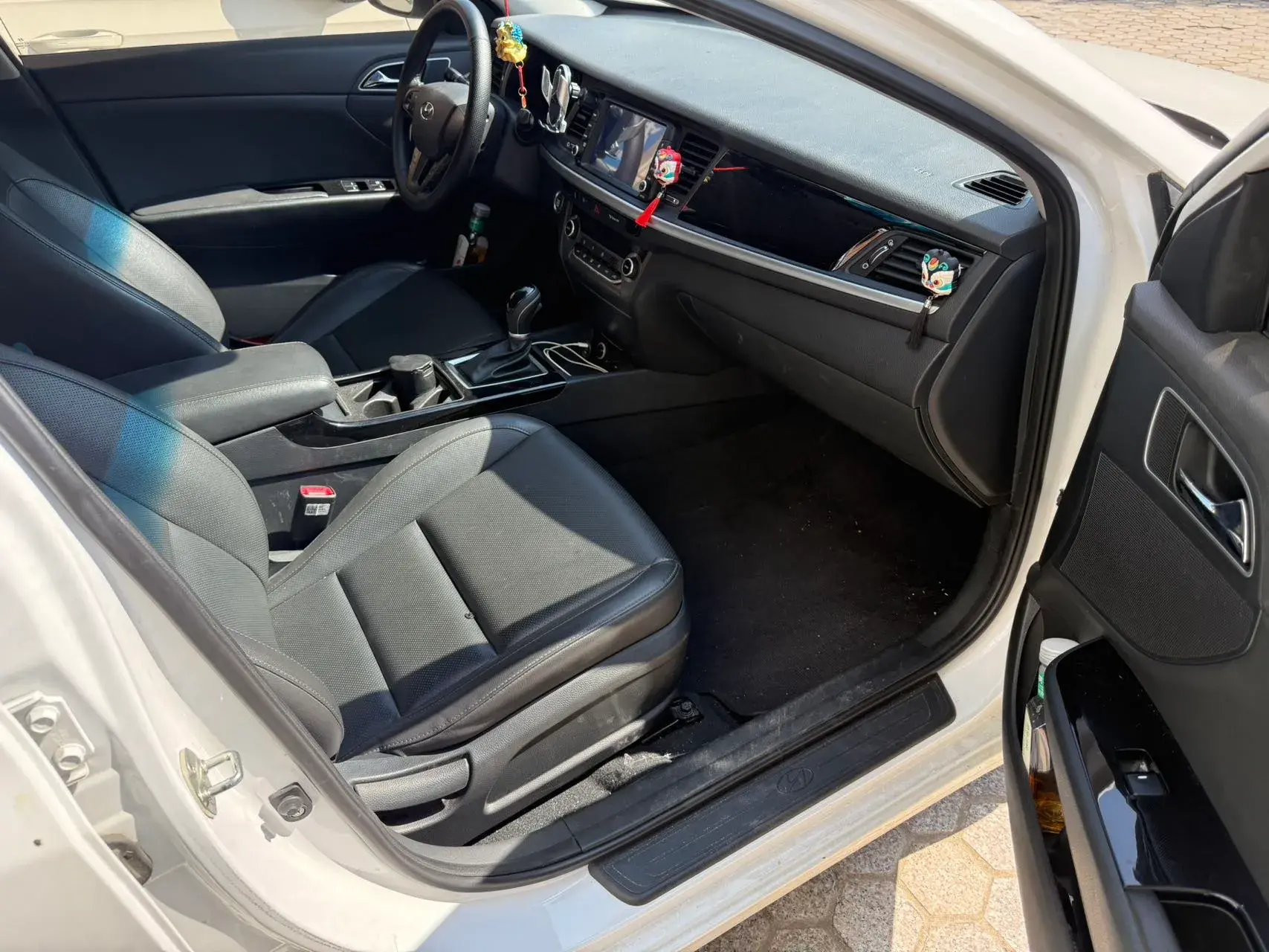 2019 HYUNDAI MISTRA thumbnail 3