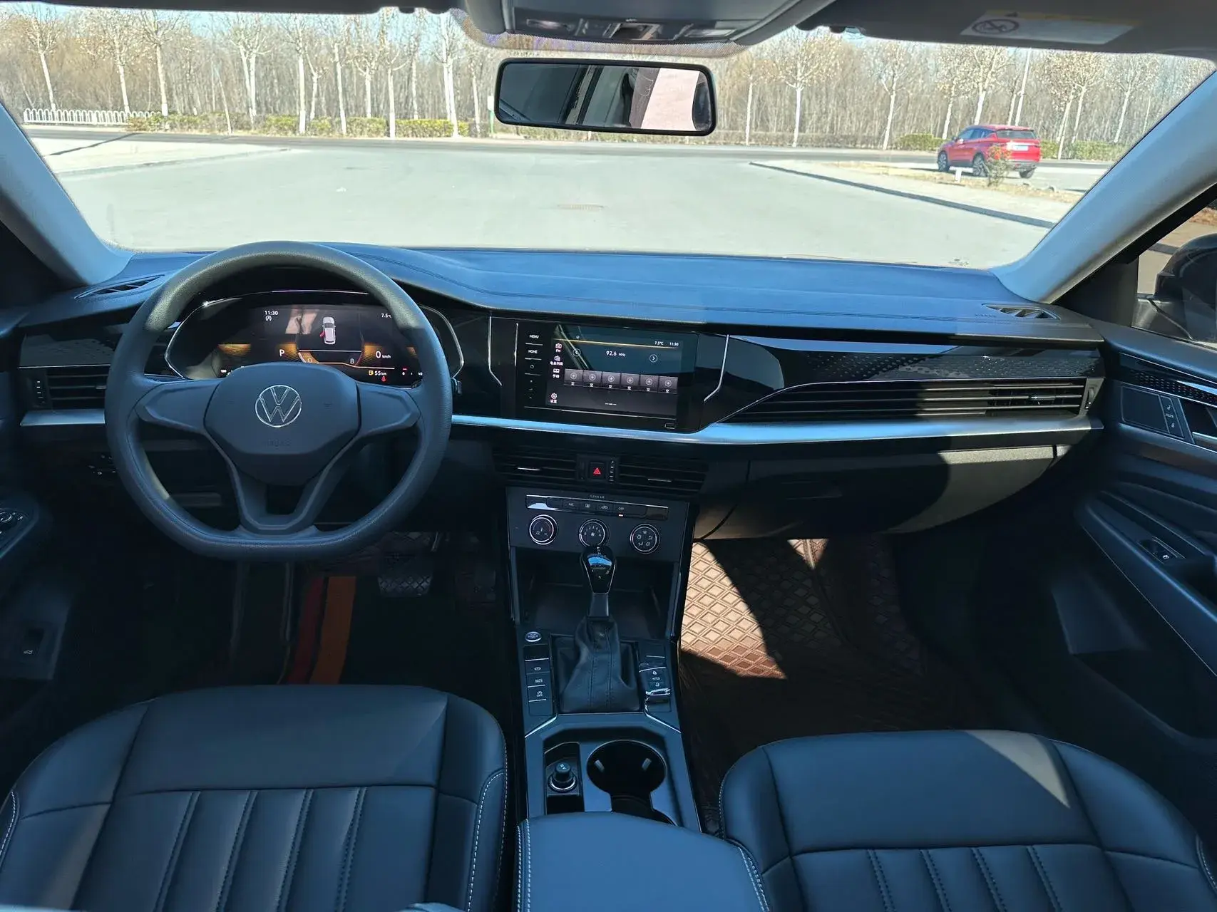 2022 VOLKSWAGEN PASSAT thumbnail 4