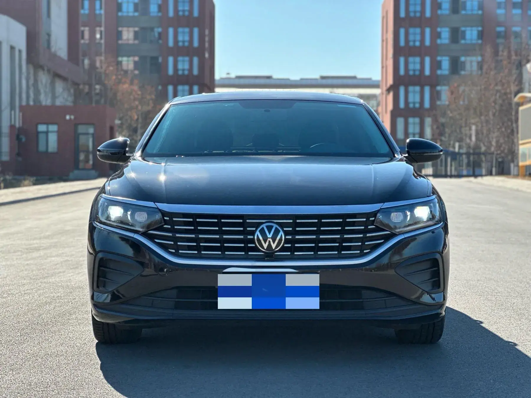 2022 VOLKSWAGEN PASSAT thumbnail 2