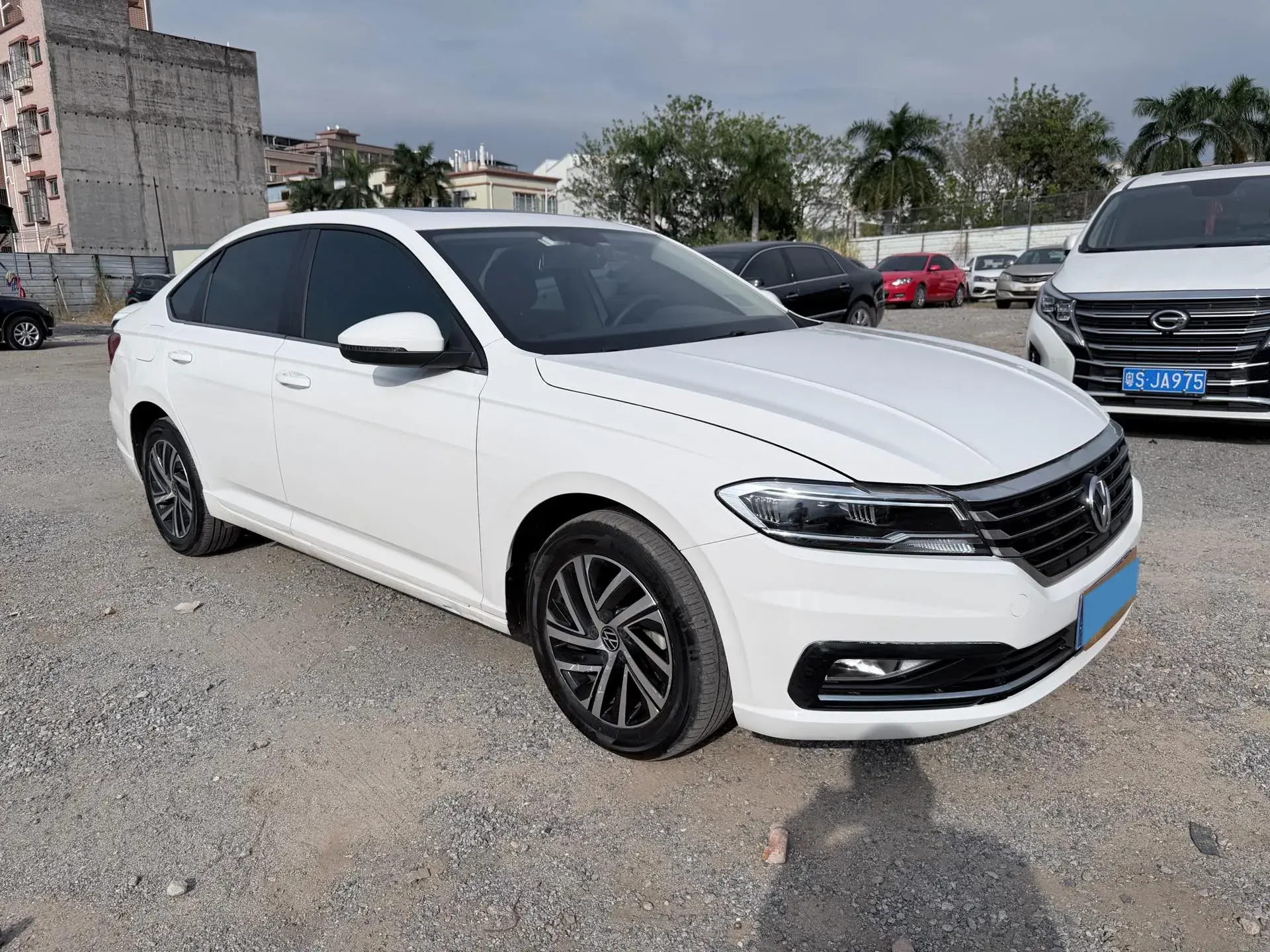 2021 VOLKSWAGEN LAVIDA thumbnail 3