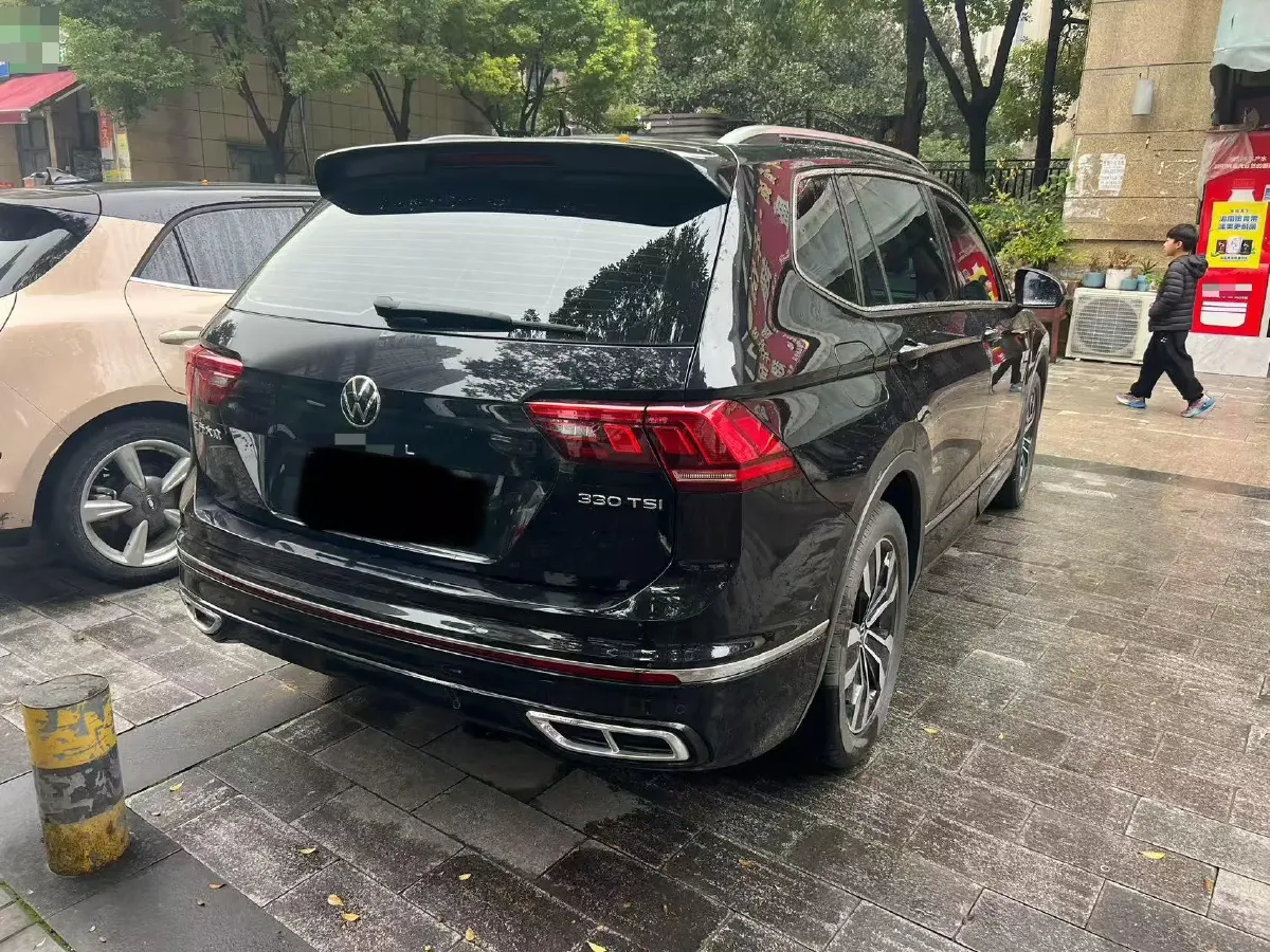 2024 Volkswagen Tiguan L 2.0T 186HP L4 7DCT,autocango,china used car exporter,china ev exporter,chinese used car exporter,chinese used ev exporter