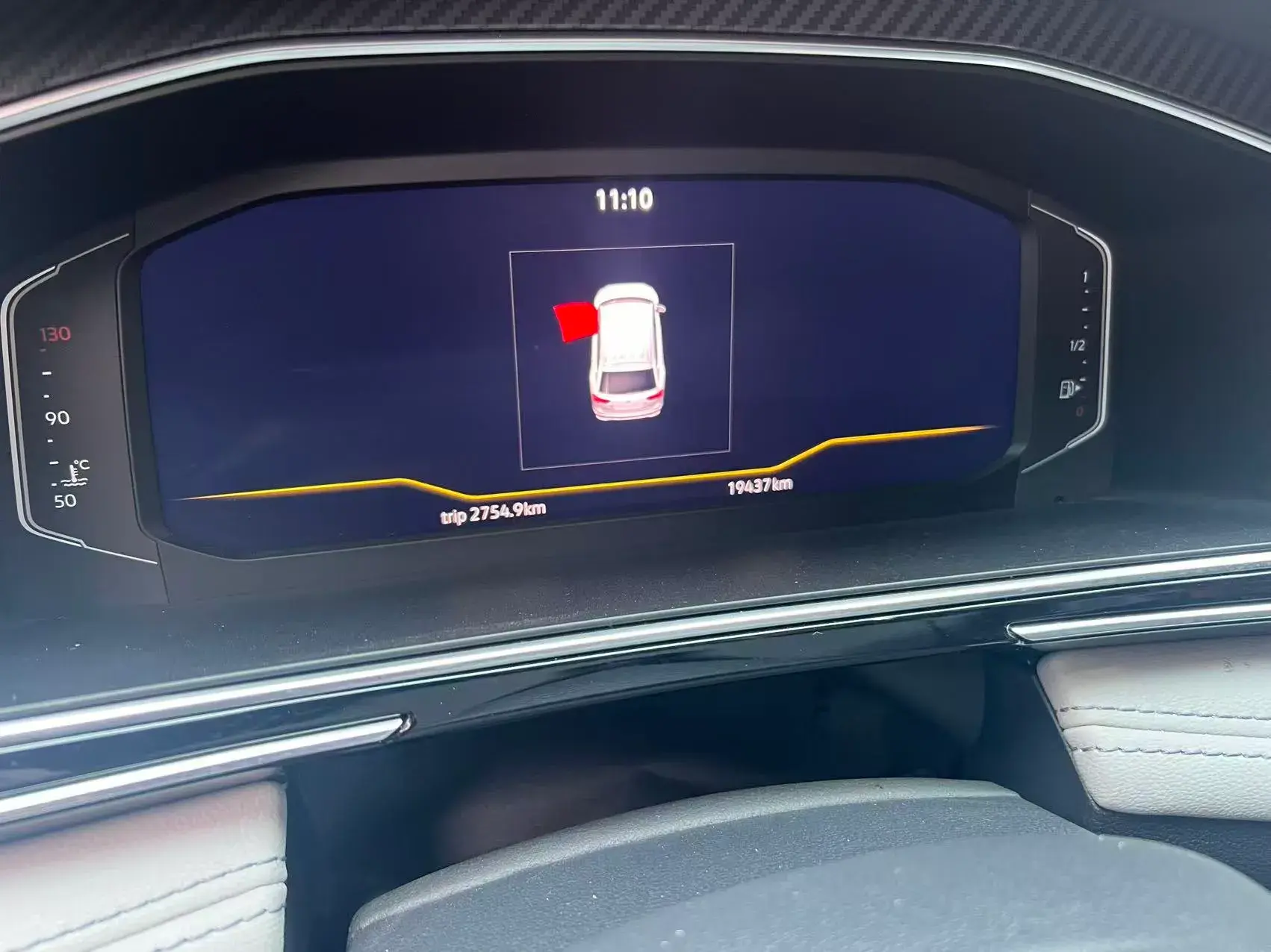 2024 VOLKSWAGEN TIGUAN thumbnail 3