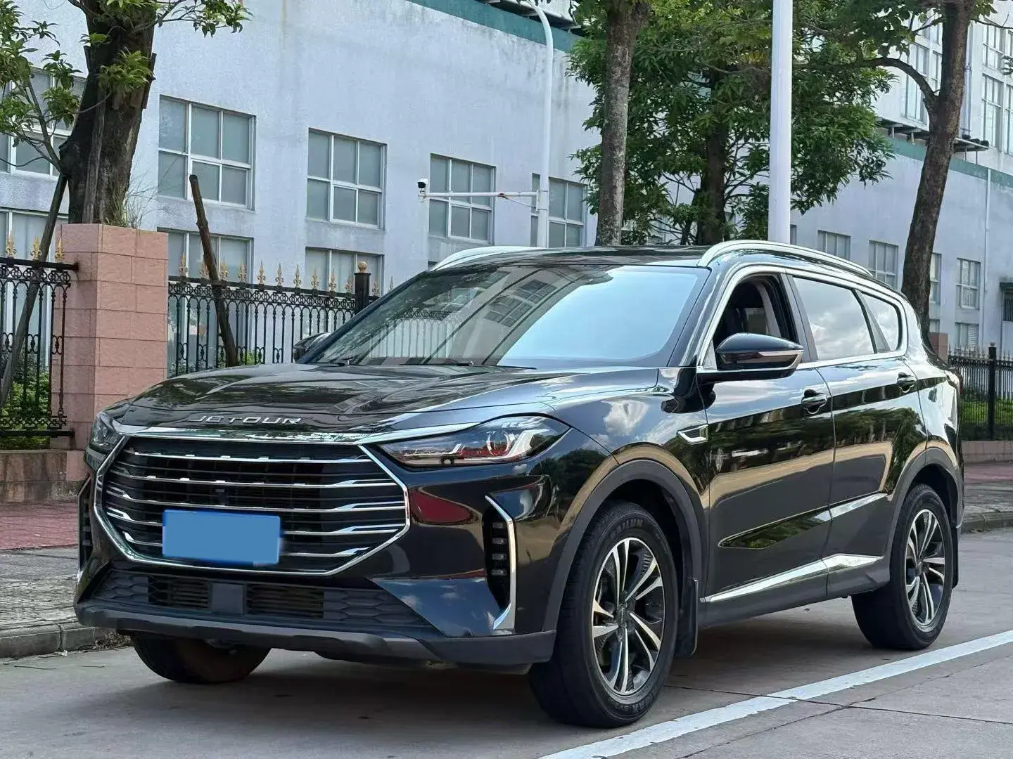 2021 JETOUR X70 view 1