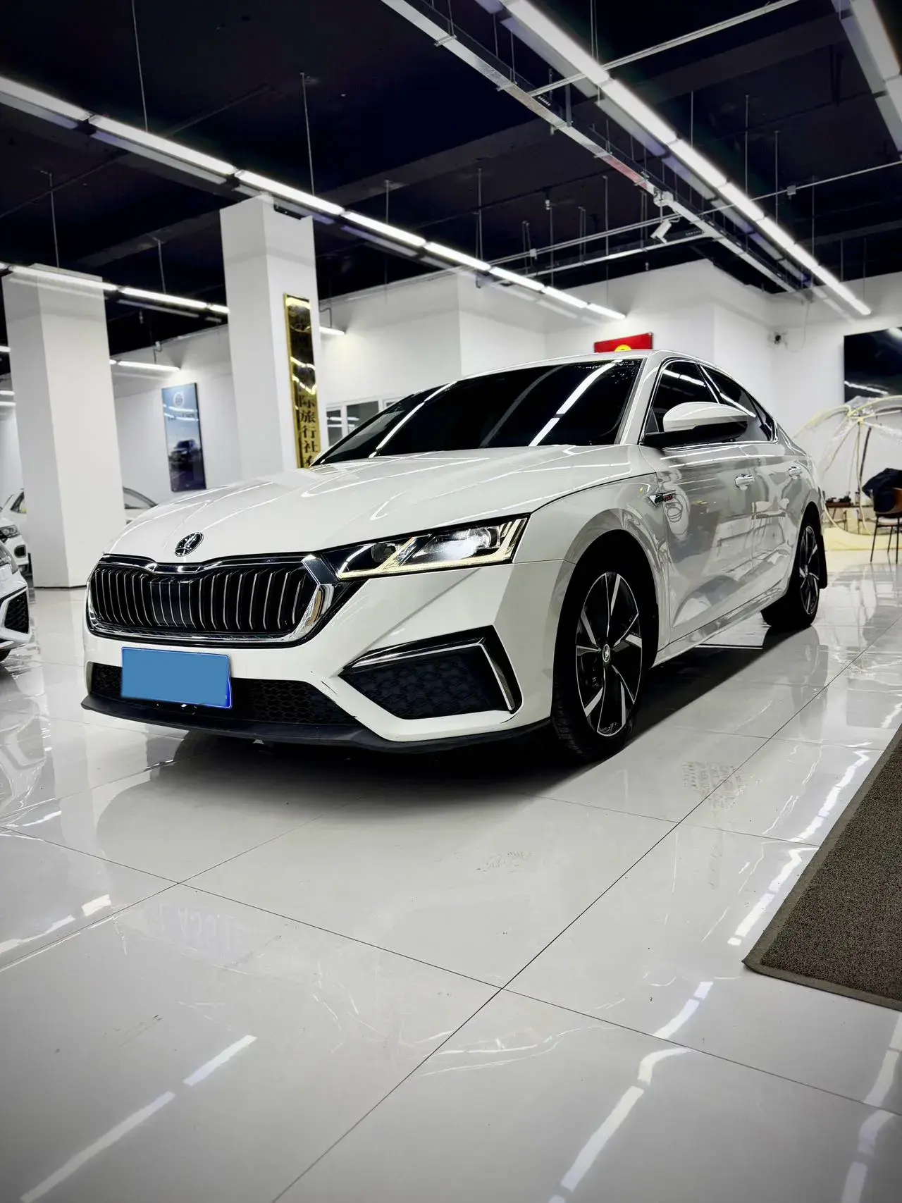 2022 SKODA OCTAVIA view 1