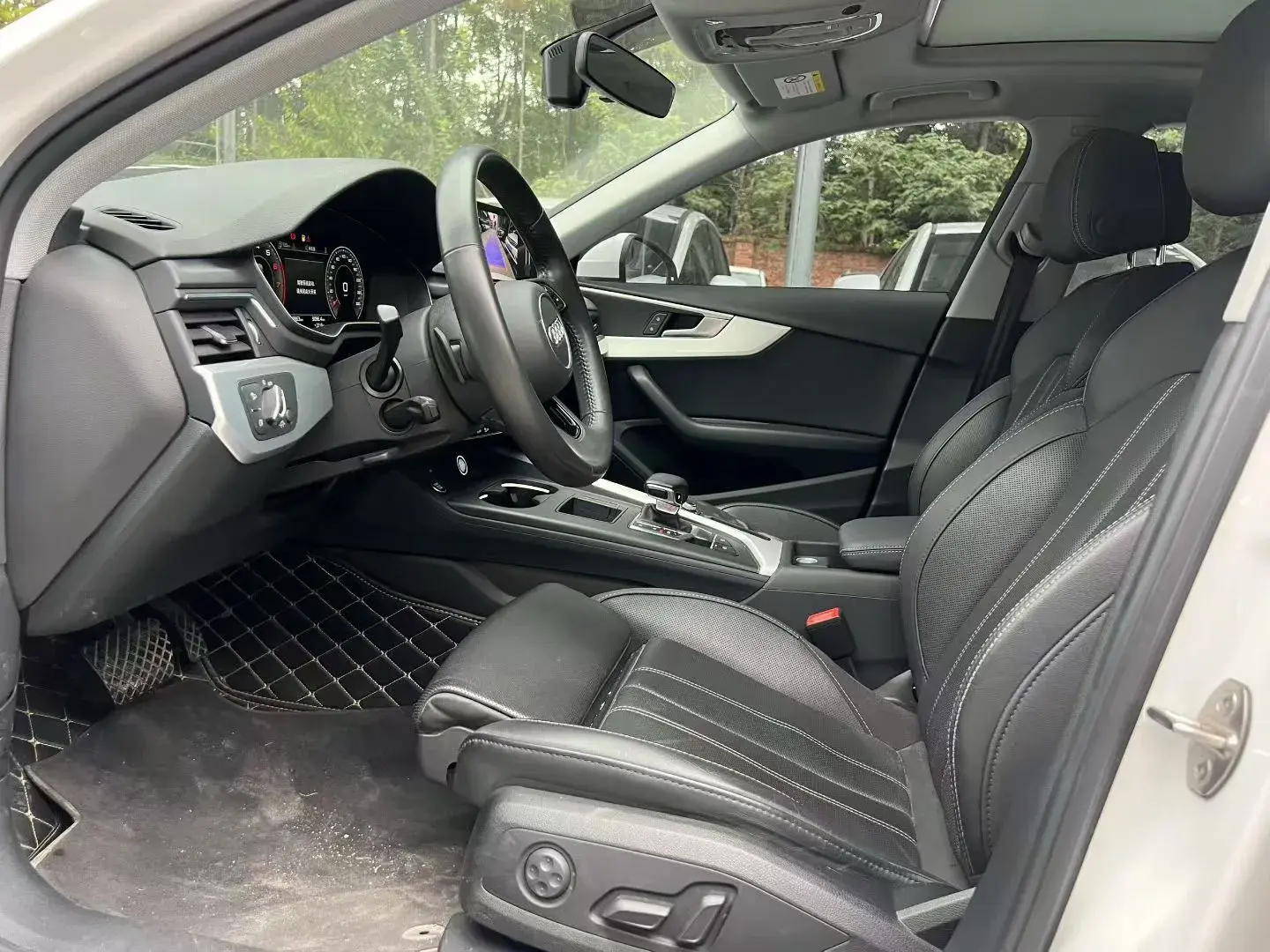 2020 AUDI A4L thumbnail 3