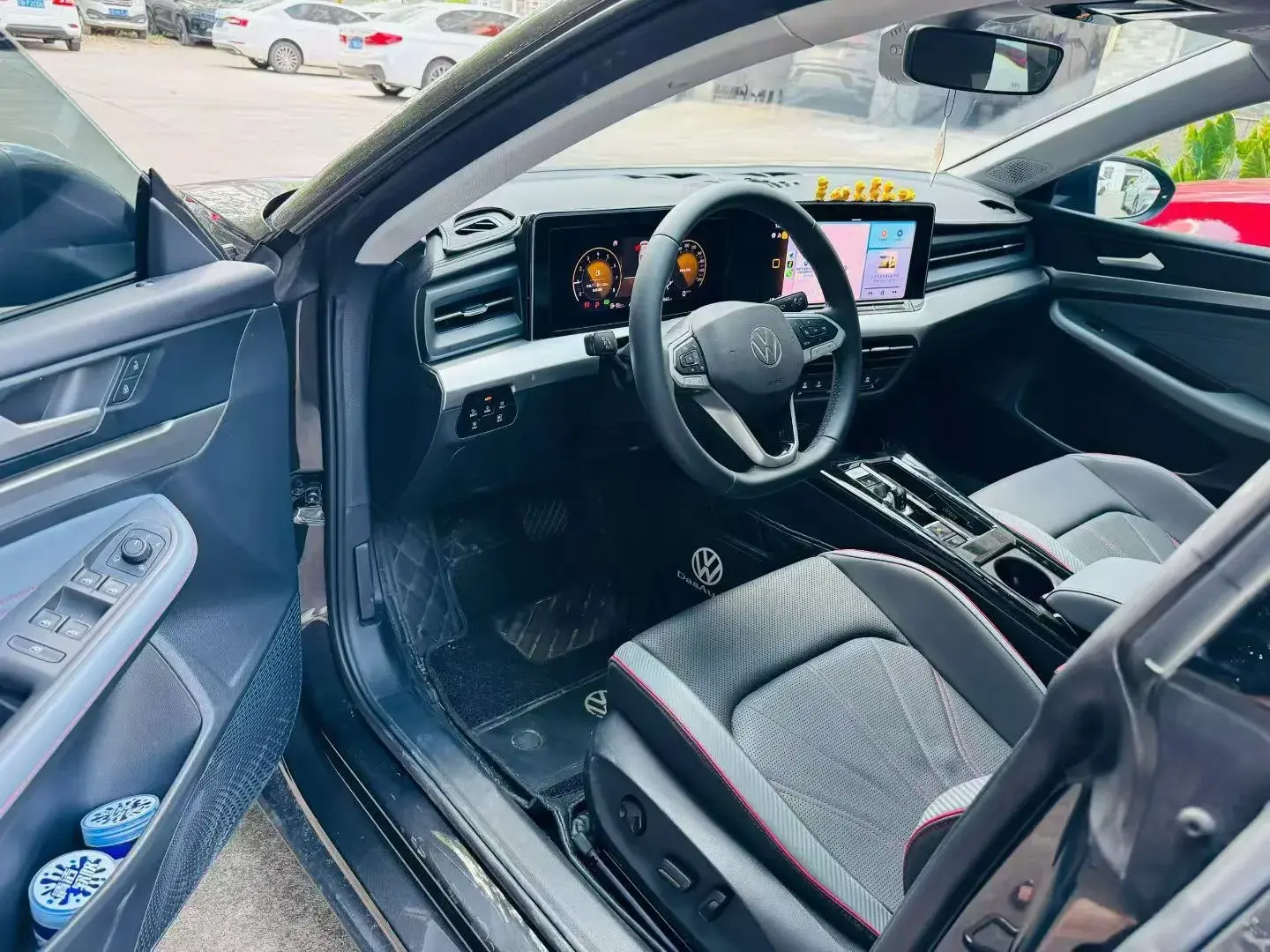 2024 VOLKSWAGEN LAMANDO thumbnail 4