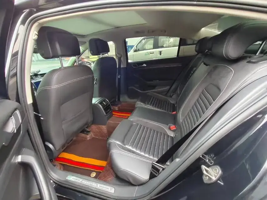 2020 VOLKSWAGEN MAGOTAN thumbnail 3