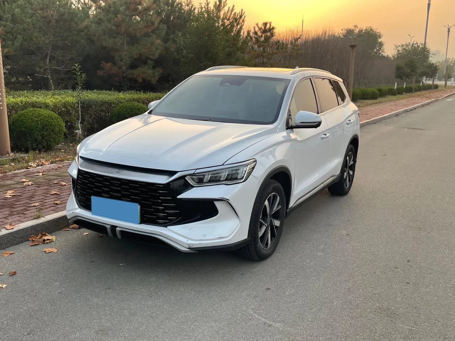 2023 BYD SONG view 1