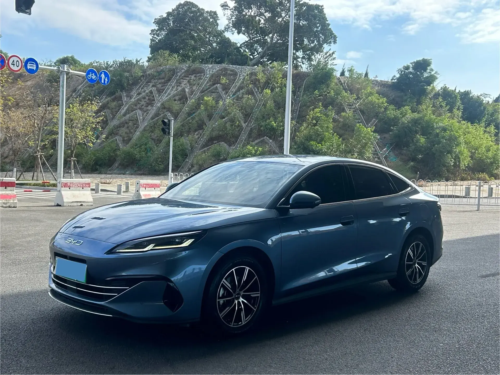 2024 BYD SEAL view 1