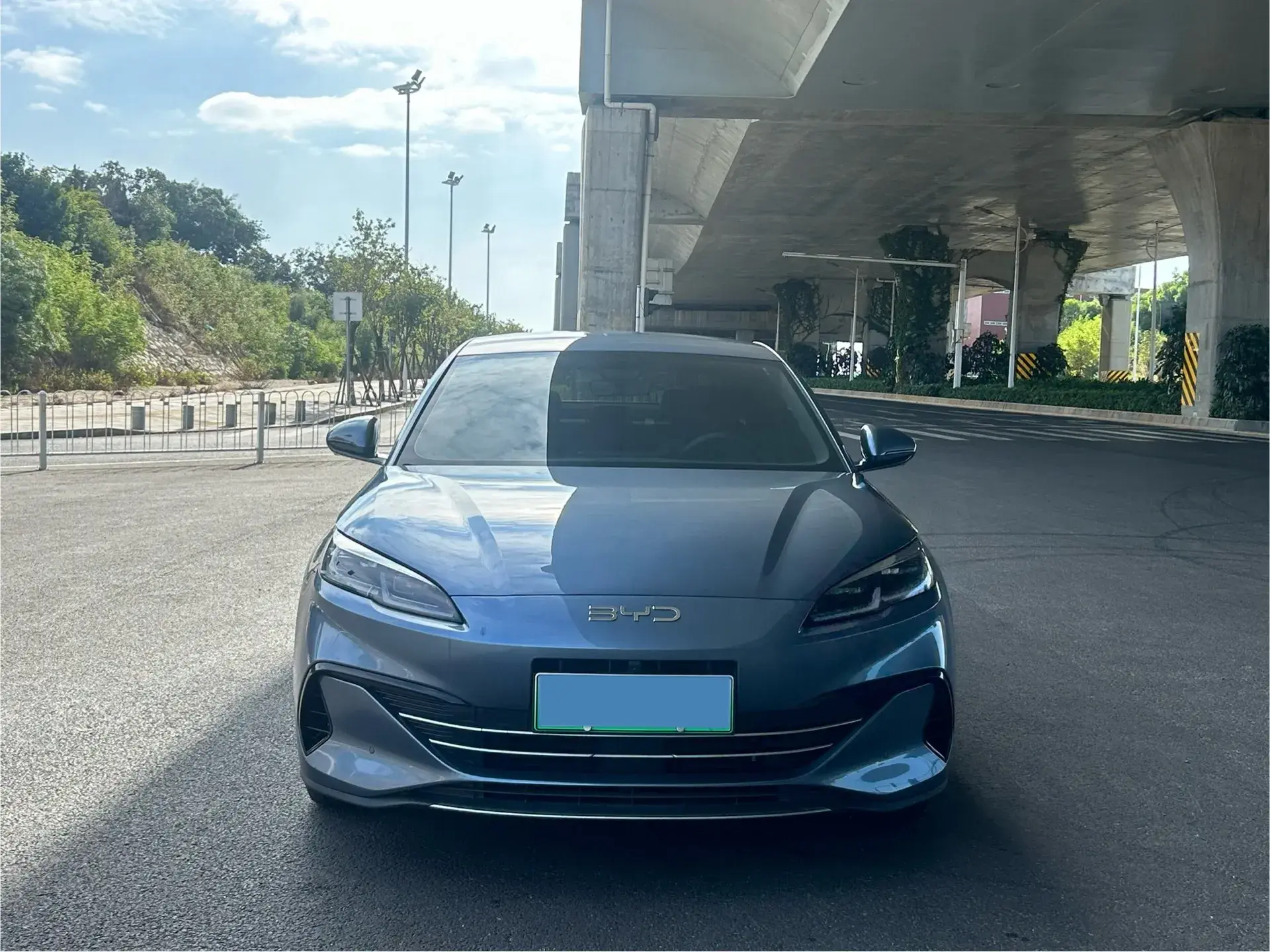 2024 BYD SEAL thumbnail 2