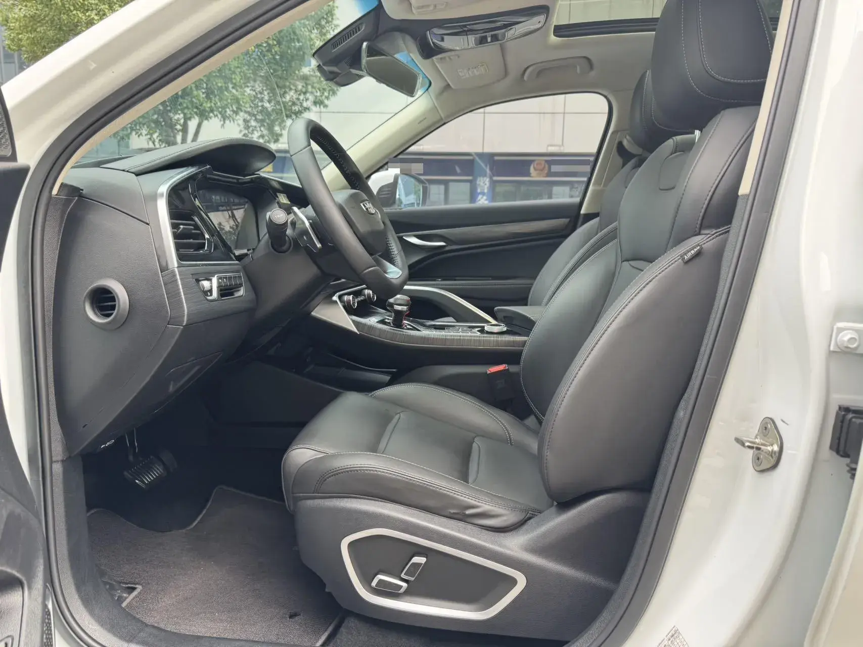 2019 GEELY TUGELLA thumbnail 4