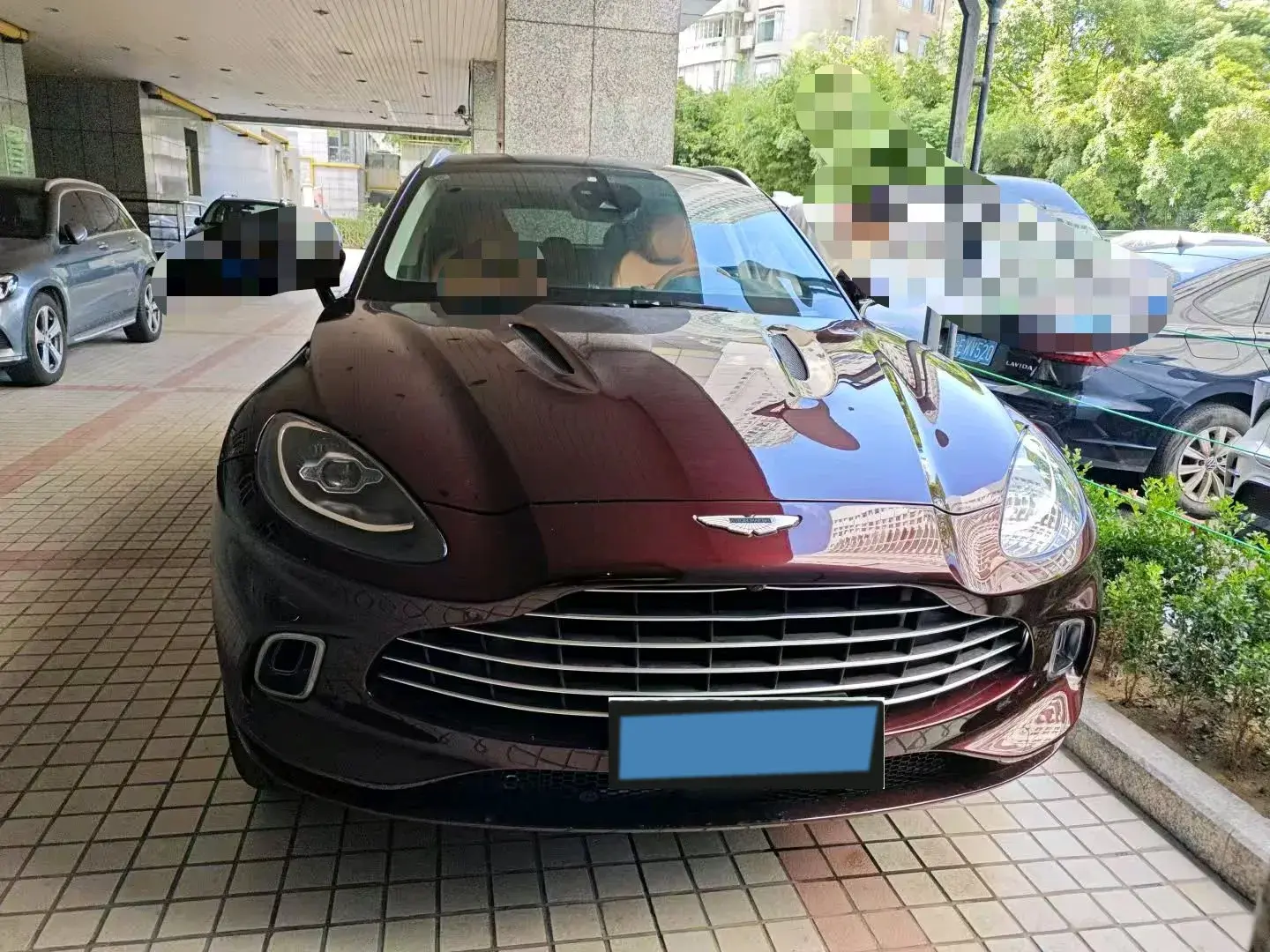 2021 ASTON MARTIN thumbnail 3